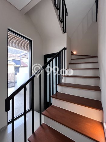 Rumah Modern 3 KT LT 72m2 di BSD Nusaloka Rumah Modern 3 KT LT 72m2 di BSD Nusaloka
