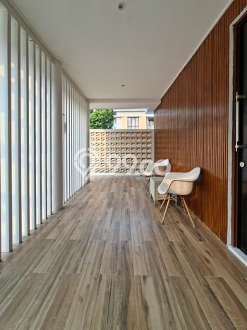 Rumah Elit LB 340m2 Siap Pakai Desain Elegan di Bintaro, Tangerang Selatan Rumah Elit LB 340m2 Siap Pakai Desain Elegan di Bintaro, Tangerang Selatan
