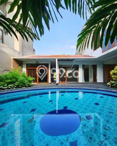 Ready to Use! Premium House LT 768m2 Desain Modern di Pondok Indah Ready to Use! Premium House LT 768m2 Desain Modern di Pondok Indah
