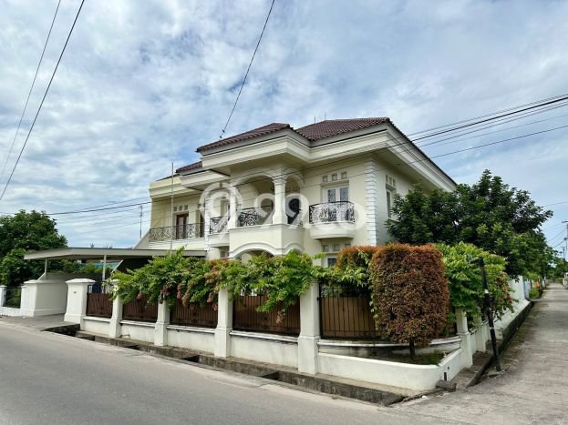 Rumah Eksklusif Dijual LT 590m2 di Sukajadi, Pekanbaru Rumah Eksklusif Dijual LT 590m2 di Sukajadi, Pekanbaru