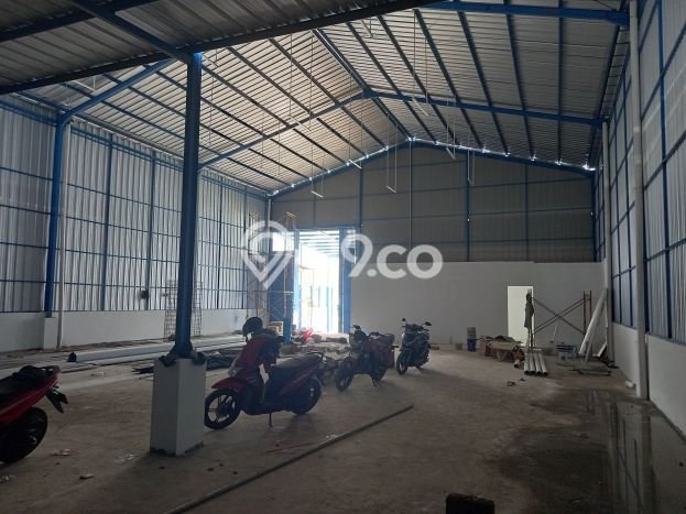 Gudang Disewa di Bekasi dengan LB 352m2 Area Komersial Ramai Gudang Disewa di Bekasi dengan LB 352m2 Area Komersial Ramai