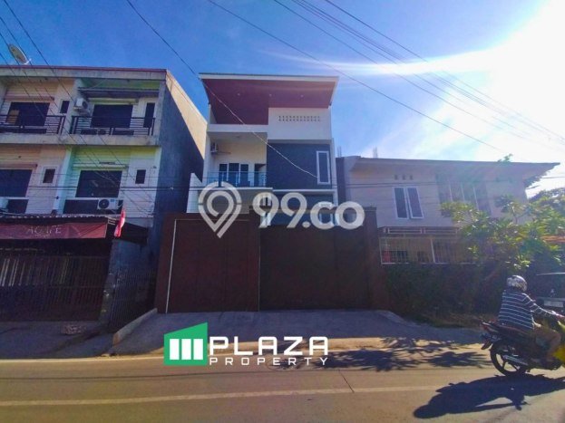 Rumah Elit LB 252m2 Siap Huni Desain Elegan di Maricaya, Makassar Rumah Elit LB 252m2 Siap Huni Desain Elegan di Maricaya, Makassar