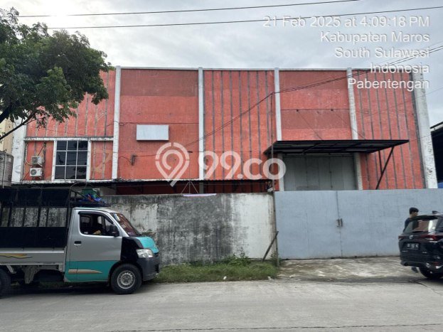 Gudang Area Bisnis Kawasan Makassar, Luas 1300m², Siap Operasional Gudang Area Bisnis Kawasan Makassar, Luas 1300m², Siap Operasional