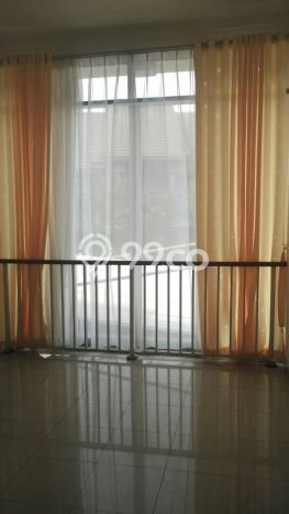 Hunian Mewah LB 300m2 Siap Huni Desain Elegan di Bintaro, Tangerang Selatan Hunian Mewah LB 300m2 Siap Huni Desain Elegan di Bintaro, Tangerang Selatan