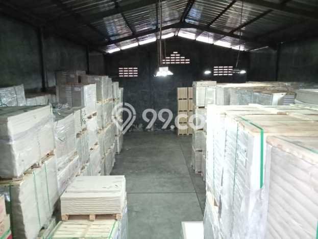 Gudang Bagus Dijual LB 300m2 Lokasi Strategis Tangerang Area Cocok untuk Berbisnis Gudang Bagus Dijual LB 300m2 Lokasi Strategis Tangerang Area Cocok untuk Berbisnis