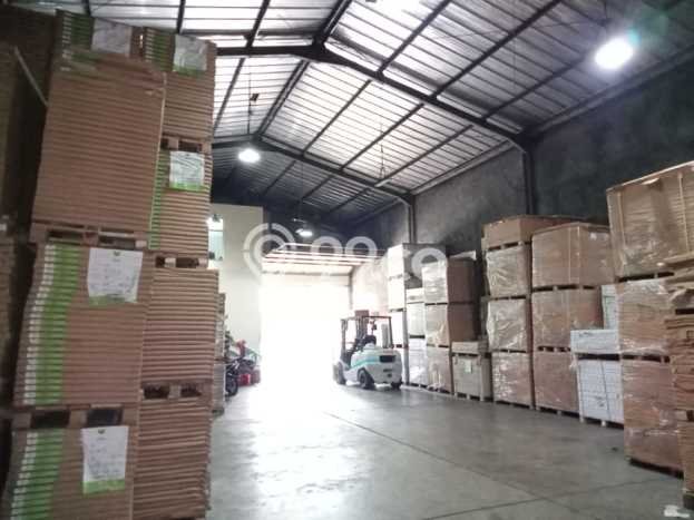 Gudang Bagus Dijual LB 300m2 Lokasi Strategis Tangerang Area Cocok untuk Berbisnis Gudang Bagus Dijual LB 300m2 Lokasi Strategis Tangerang Area Cocok untuk Berbisnis