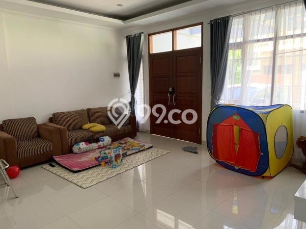 Hunian Mewah Dijual LT 144m2 di Kebon Jeruk, Jakarta Barat Hunian Mewah Dijual LT 144m2 di Kebon Jeruk, Jakarta Barat