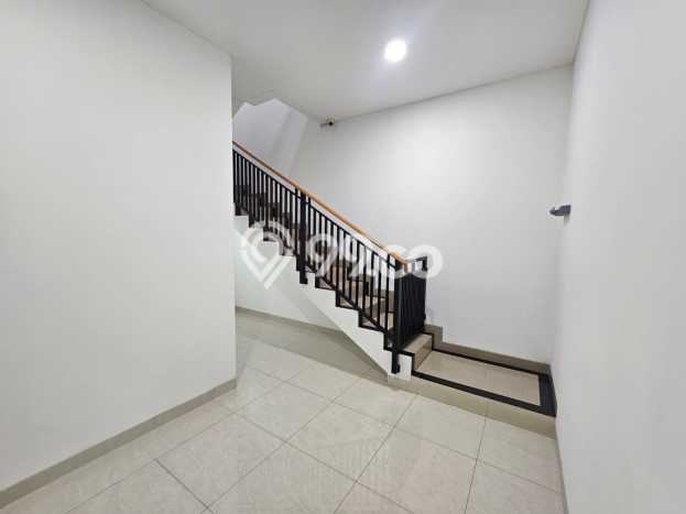 Rumah Luas Asri 3 KT Siap Huni di Bojong Indah Jakarta Barat Rumah Luas Asri 3 KT Siap Huni di Bojong Indah Jakarta Barat