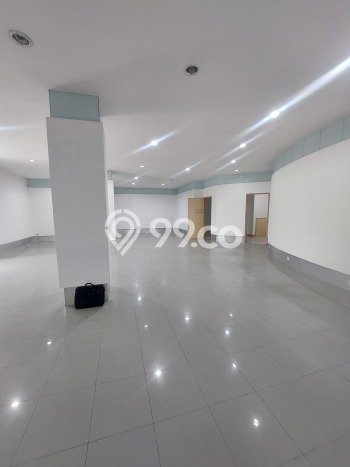 Ruko untuk Disewa di Pusat Jakarta Barat Luas Bangunan 693m2 Ruko untuk Disewa di Pusat Jakarta Barat Luas Bangunan 693m2
