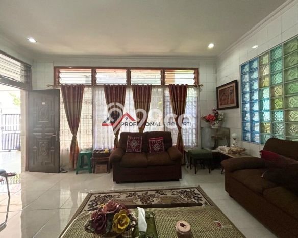 Dijual Rumah Premium dengan Fasilitas Sekitar Komplit di Cilandak, Jakarta Selatan Dijual Rumah Premium dengan Fasilitas Sekitar Komplit di Cilandak, Jakarta Selatan