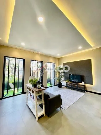 Hunian Elit LB 390m2 Siap Pakai Desain Elegan di Pondok Indah, Jakarta Selatan Hunian Elit LB 390m2 Siap Pakai Desain Elegan di Pondok Indah, Jakarta Selatan