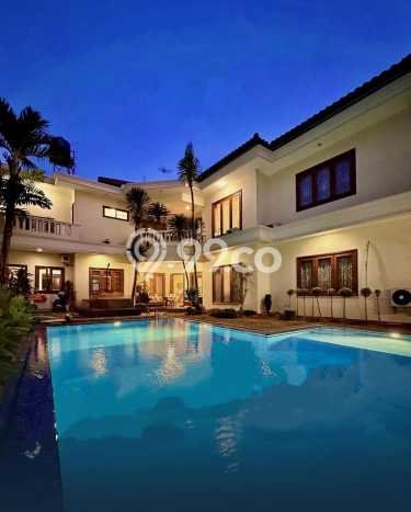 For Sale! Luxury House LT 600m2 Desain Modern di Kemang For Sale! Luxury House LT 600m2 Desain Modern di Kemang