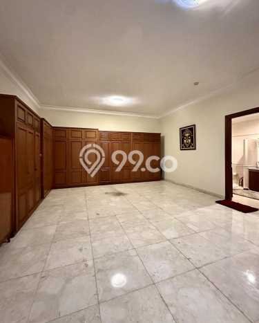 For Sale! Luxury House LT 600m2 Desain Modern di Kemang For Sale! Luxury House LT 600m2 Desain Modern di Kemang