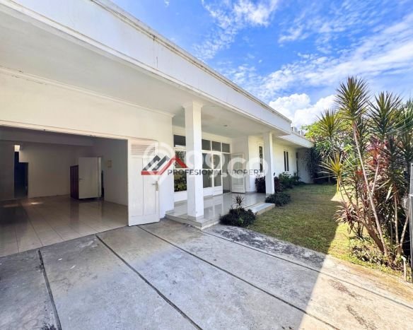 Rumah Elit Modern Siap Huni di Cipete Jakarta Selatan Rumah Elit Modern Siap Huni di Cipete Jakarta Selatan