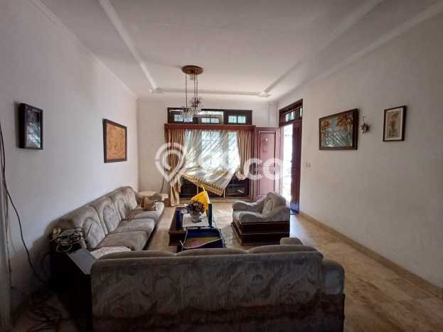 Dijual Rumah Mewah Megah Dengan View Eksklusif di Kemang, Jakarta Selatan Dijual Rumah Mewah Megah Dengan View Eksklusif di Kemang, Jakarta Selatan