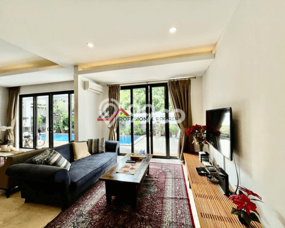 Ready to Use! Luxury House LT 425m2 Desain Elegan di Kemang Ready to Use! Luxury House LT 425m2 Desain Elegan di Kemang