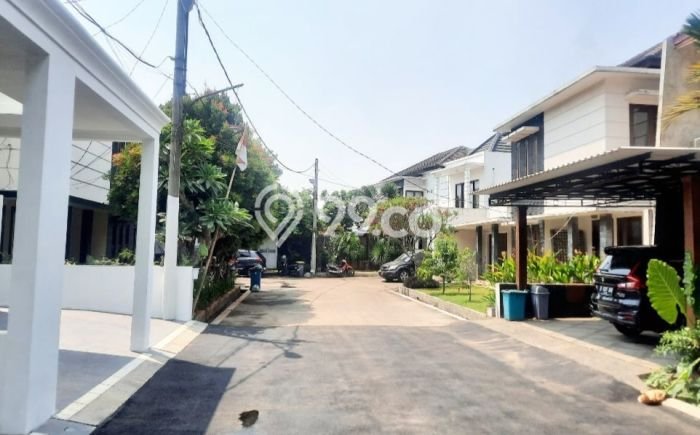 KESEMPATAN EMAS! Rumah di Jagakarsa, Jakarta Selatan, Luas 147m² Bangunan 185m² KESEMPATAN EMAS! Rumah di Jagakarsa, Jakarta Selatan, Luas 147m² Bangunan 185m²