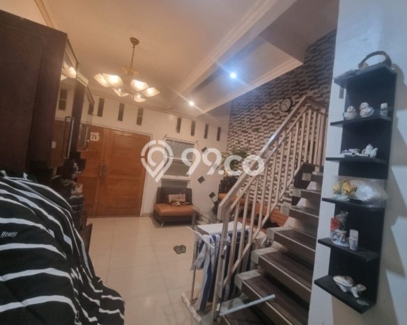 Dijual Hunian Rumah Nyaman 4 KT di Pejaten, Jakarta Selatan Dijual Hunian Rumah Nyaman 4 KT di Pejaten, Jakarta Selatan