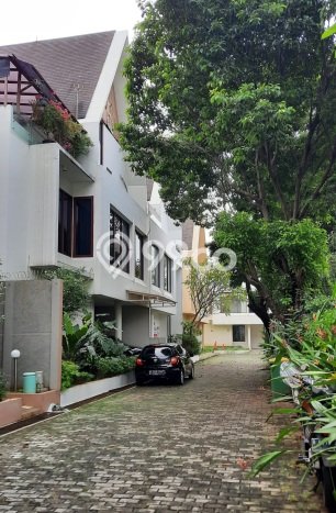 Siap Huni Rumah Mewah 4 Kamar di Pasar Minggu Dekat ke Mana Pun Siap Huni Rumah Mewah 4 Kamar di Pasar Minggu Dekat ke Mana Pun