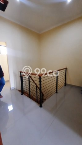Rumah Modern 3 KT di Pejaten Jakarta Selatan Unfurnished Rumah Modern 3 KT di Pejaten Jakarta Selatan Unfurnished