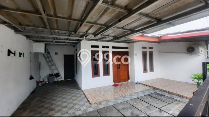 For Sale Rumah Bagus Siap Huni di Jakarta Selatan Strategis For Sale Rumah Bagus Siap Huni di Jakarta Selatan Strategis