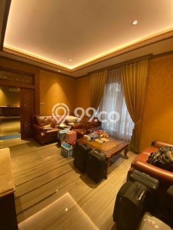 Rumah Luxury Modern Tanpa Renovasi di Pejaten Jakarta Selatan Rumah Luxury Modern Tanpa Renovasi di Pejaten Jakarta Selatan