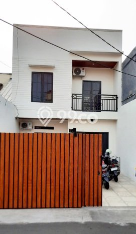 Dijual Hunian Mewah dengan Fasilitas Sekitar Lengkap di Pasar Minggu, Jakarta Selatan Dijual Hunian Mewah dengan Fasilitas Sekitar Lengkap di Pasar Minggu, Jakarta Selatan