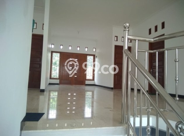 Disewakan! Rumah 6 Kamar Tidur &
4 Kamar Mandi di Ampera, Jakarta Selatan Disewakan! Rumah 6 Kamar Tidur &
4 Kamar Mandi di Ampera, Jakarta Selatan