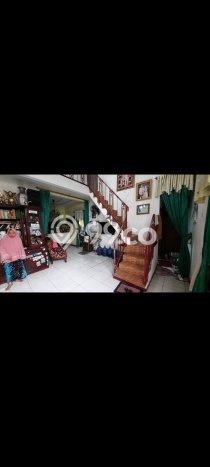 For Sale! Luxury House LT 300m2 Desain Elegan di Kebagusan For Sale! Luxury House LT 300m2 Desain Elegan di Kebagusan