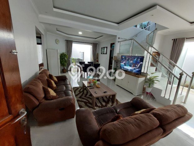 Dijual Rumah 4 Kamar Lokasi Ideal Nyaman dan Strategis di Arcamanik Dijual Rumah 4 Kamar Lokasi Ideal Nyaman dan Strategis di Arcamanik