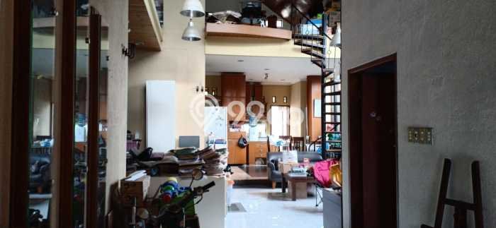 Rumah Berkualitas LT 420m² / LB 300m² di Lokasi Strategis Setra Murni, Bandung Rumah Berkualitas LT 420m² / LB 300m² di Lokasi Strategis Setra Murni, Bandung