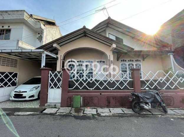 Rumah Exclusive 5 KT 3 KM di Kompleks Cluster Dago, Bandung Rumah Exclusive 5 KT 3 KM di Kompleks Cluster Dago, Bandung