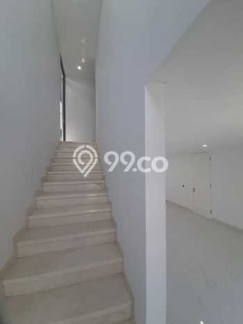 SPECIAL PRICE! Rumah Strategis di Setiabudi, Luas 297m² LB 230m² SPECIAL PRICE! Rumah Strategis di Setiabudi, Luas 297m² LB 230m²