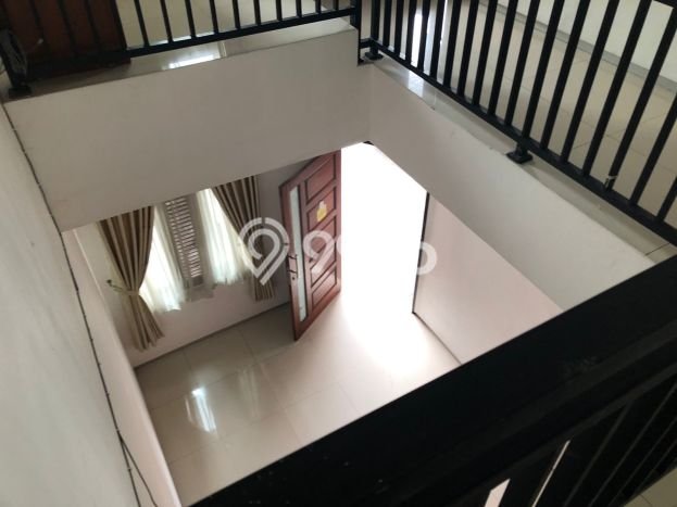 PROPERTI UNGGULAN! Rumah Strategis di Arcamanik, LT 122m² Bangunan 250m² PROPERTI UNGGULAN! Rumah Strategis di Arcamanik, LT 122m² Bangunan 250m²