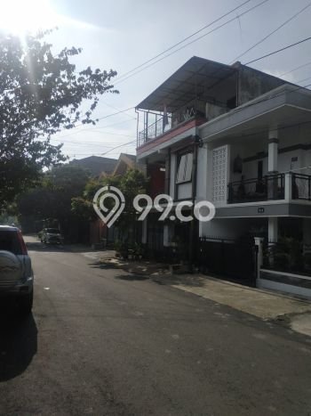 JUAL CEPAT! Rumah Ready Stock Area Strategis Sarijadi, LT 98m² LB 250m² JUAL CEPAT! Rumah Ready Stock Area Strategis Sarijadi, LT 98m² LB 250m²