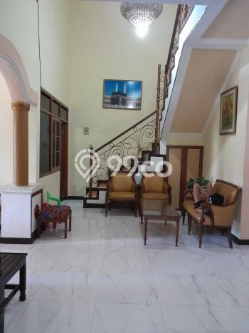 FEATURED! Rumah Nyaman di Buah Batu, Luas 252m² LB 200m² FEATURED! Rumah Nyaman di Buah Batu, Luas 252m² LB 200m²