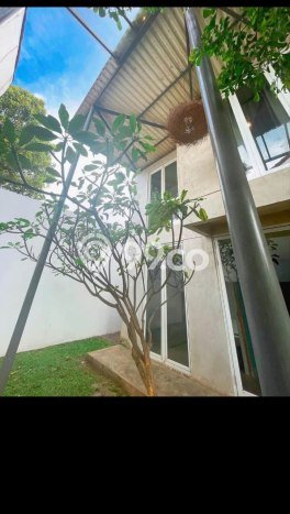 Rumah Modern 3 KT di Ciwaruga Bandung Full Furnished Rumah Modern 3 KT di Ciwaruga Bandung Full Furnished