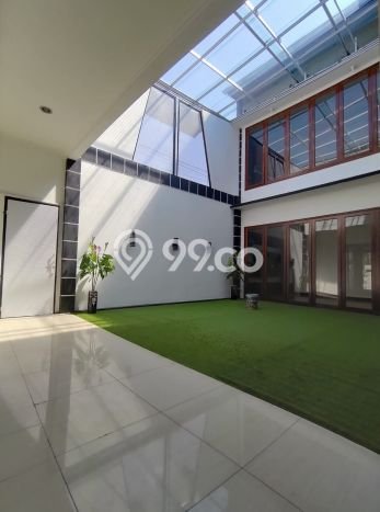 Rumah Akses Mudah di Buah Batu, Bandung, Luas 286m² LB 450m² Rumah Akses Mudah di Buah Batu, Bandung, Luas 286m² LB 450m²