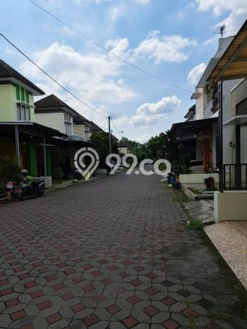 Jual Rumah Strategis Bagus Punya 2 KT di Gentan Solo SHM Jual Rumah Strategis Bagus Punya 2 KT di Gentan Solo SHM