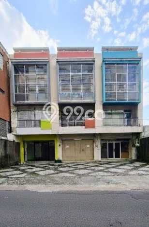 Ruko bagus disewakan di Manahan Solo dengan LB 225m2 harga sewa terbaik Ruko bagus disewakan di Manahan Solo dengan LB 225m2 harga sewa terbaik