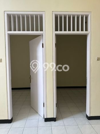 Hunian Nyaman Asri 2 KT Siap Huni di Solo Baru Surakarta Hunian Nyaman Asri 2 KT Siap Huni di Solo Baru Surakarta