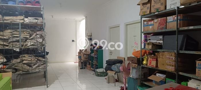 Ruko Paling Dicari LB 400m2 Dijual di Laweyan Ruko Paling Dicari LB 400m2 Dijual di Laweyan