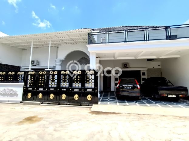 Dijual Cepat Rumah Bagus Siap Huni LB 200m2 di Gentan, Solo Dijual Cepat Rumah Bagus Siap Huni LB 200m2 di Gentan, Solo