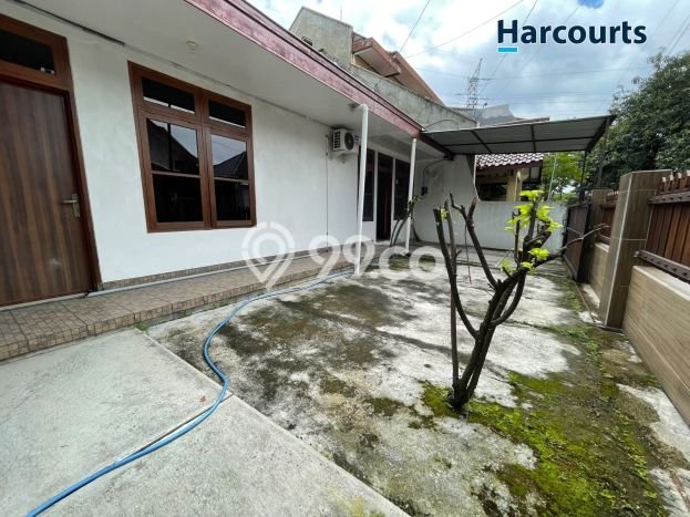 Rumah Modern Cantik 5 KT Siap Huni di Laweyan Rumah Modern Cantik 5 KT Siap Huni di Laweyan