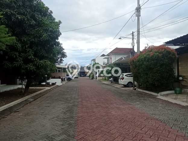 Rumah Strategis Modern Lb 120m2 di Colomadu, Solo Rumah Strategis Modern Lb 120m2 di Colomadu, Solo