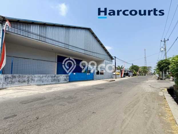 LOKASI PREMIUM! Gudang di Jaten, Luas 600m², Area Ramai LOKASI PREMIUM! Gudang di Jaten, Luas 600m², Area Ramai