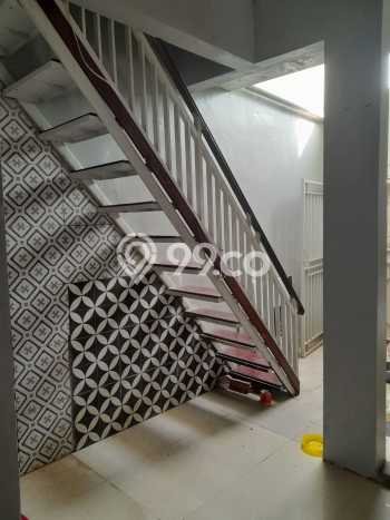 Jual Rumah Strategis Bagus Punya 4 KT di Gentan Solo SHM Jual Rumah Strategis Bagus Punya 4 KT di Gentan Solo SHM