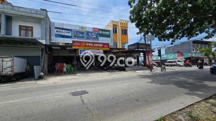 Unit Ruko Disewakan di Klodran di Area Ramai & Strategis Unit Ruko Disewakan di Klodran di Area Ramai & Strategis