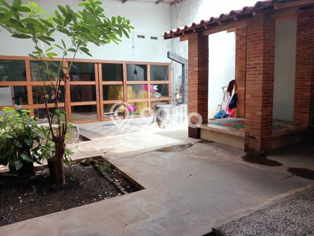 Untuk Disewa Komersial di Colomadu Karanganyar LT 230m2, LB 230m2 Untuk Disewa Komersial di Colomadu Karanganyar LT 230m2, LB 230m2