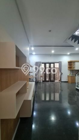 Rumah Cantik Siap Pakai Di Serengan Luas 200m2 Lokasi Strategis Rumah Cantik Siap Pakai Di Serengan Luas 200m2 Lokasi Strategis